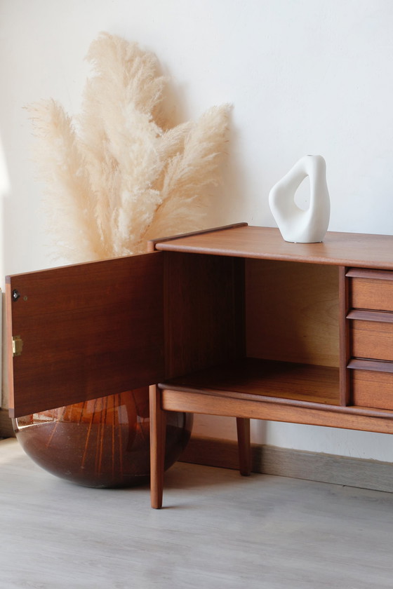 Image 1 of Da Silva" vintage sideboard - Younger