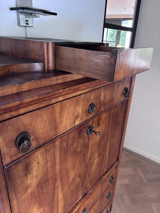 Escritorio secreter de madera de cerezo de 1830. – Metal, Wood (photo 10 of 14)