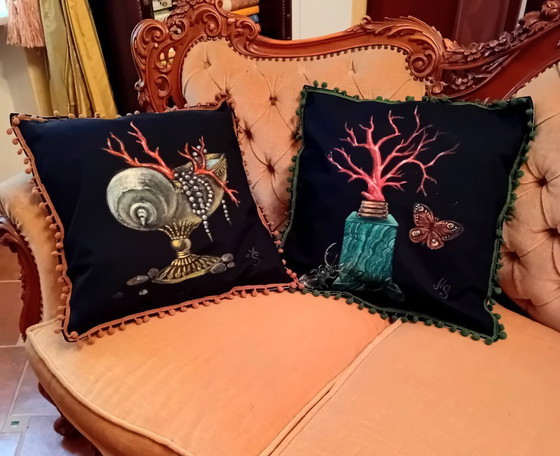 Image 1 of Mes coussins font partie de la série CORAUX ET COQUILLAGES.