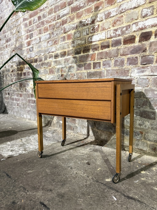 Scandinavische teakhouten naaimachine uit de jaren 60