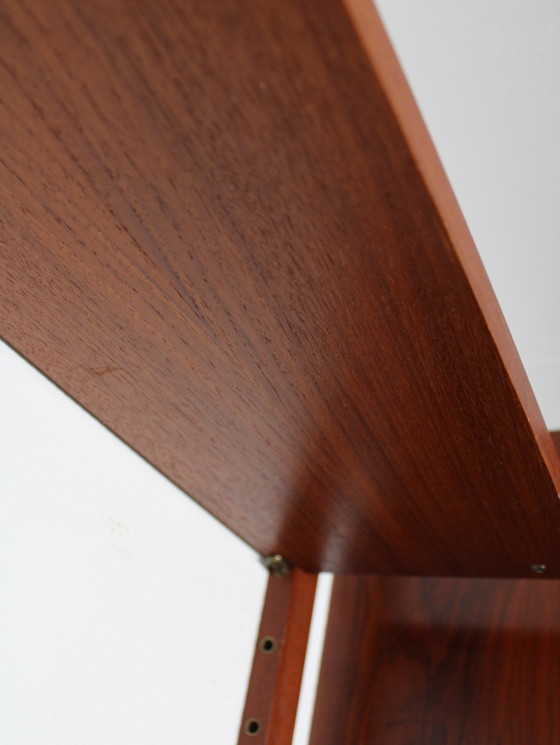 Image 1 of Modulares Wandsystem aus Teakholz mit Regalen