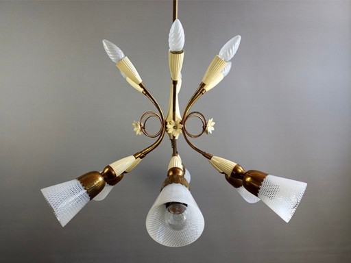 Chandelier twelve-light with Murano glass "Reticello" lampshades. Gilt brass and aluminum frame. Italy, 1950s.