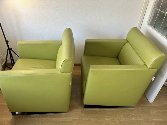 Image 1 of Ensemble de 2 fauteuils Artanova – Design suisse – Cuir vert citron de haute qualité