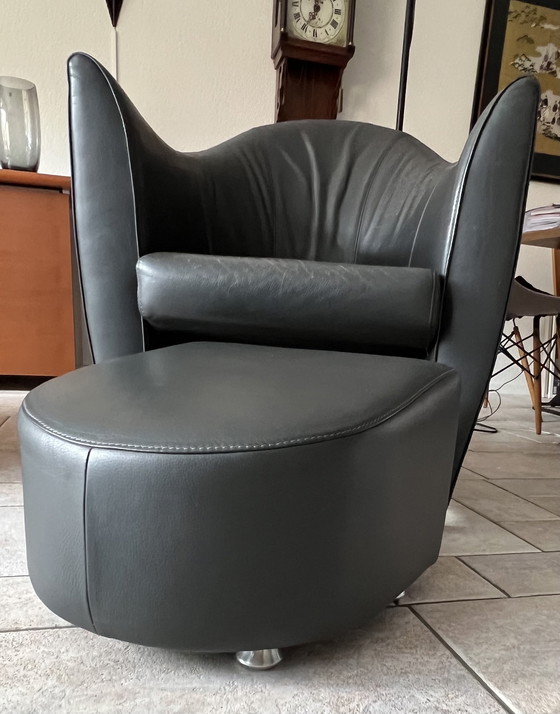 Image 1 of Dos sillones Leolux estilo chamán con otomana.