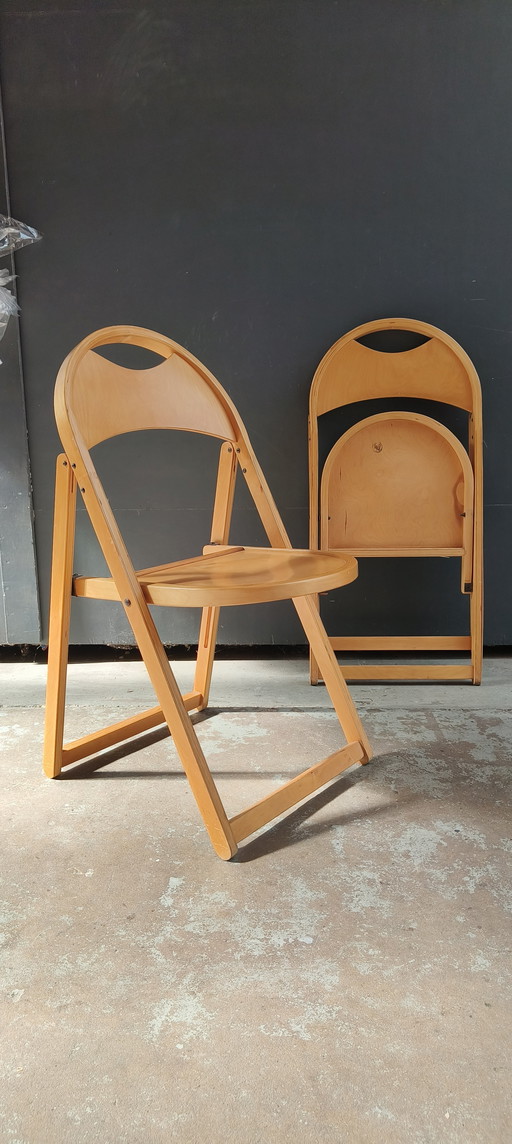2 sillas plegables OKT de madera curvada escandinava de la década de 1960 (Thonet)