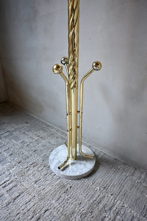 Vintage Hollywood Regency Coat rack Brass and Marble '70, Metal, Stone, Gold (photo 6 of 10)