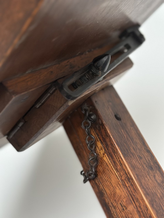 Image 1 of Leggio in rovere antico e ghisa – Leggio architettonico senza tempo