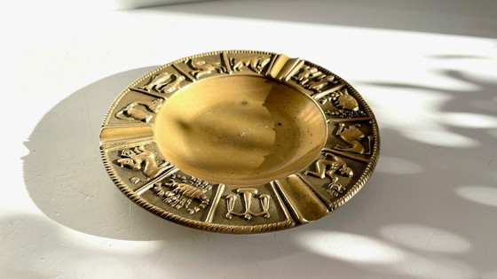 Image 1 of Posacenere vintage in bronzo con segno zodiacale