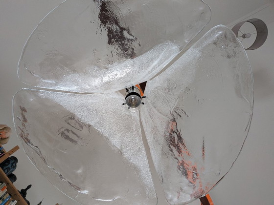 Image 1 of Suspension « Tulipe » en verre de Murano glacé, style milieu du XXe siècle, par Carlo Nason pour J.T. Kalmar (années 1960)