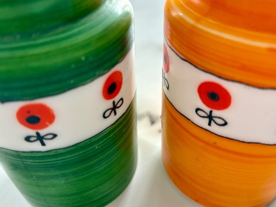 Image 1 of Set di 2 barattoli per spezie vintage in opalino