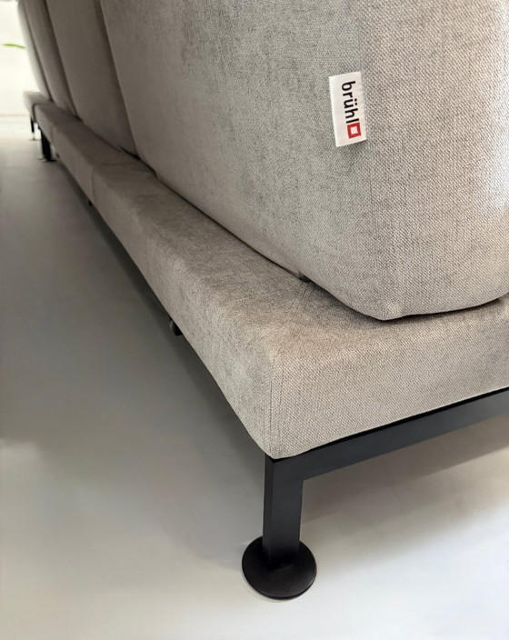 Image 1 of Canapé d'angle Brühl Moule, canapé en tissu gris, modèle d'exposition