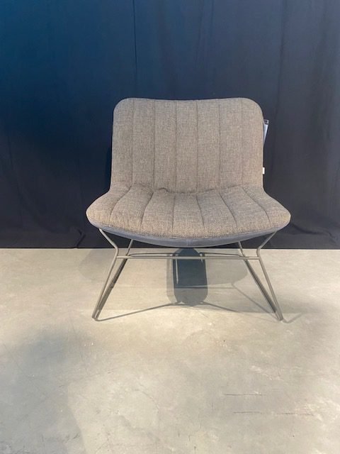 Image 1 of bert plantagie Draat fauteuil met poef