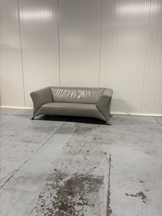 Image 1 of 2 places Rolf Benz 322