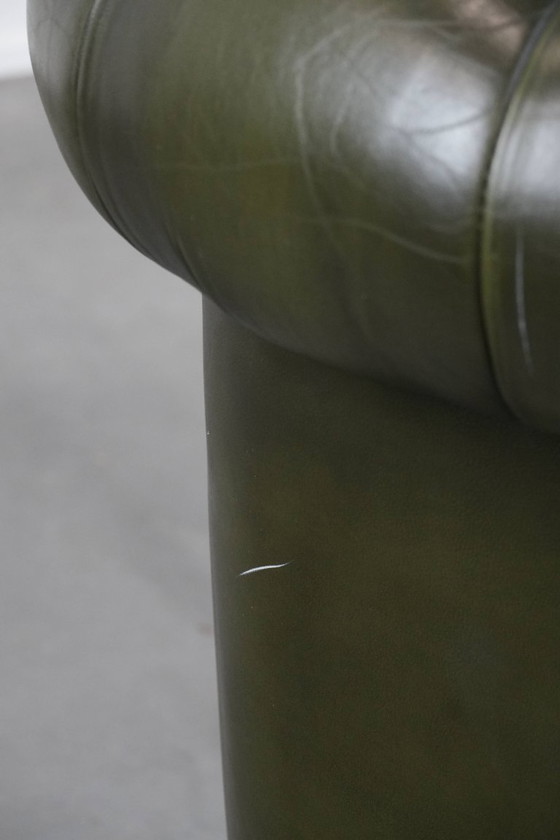 Image 1 of Sillón club Chesterfield de piel de vaca verde de estilo inglés
