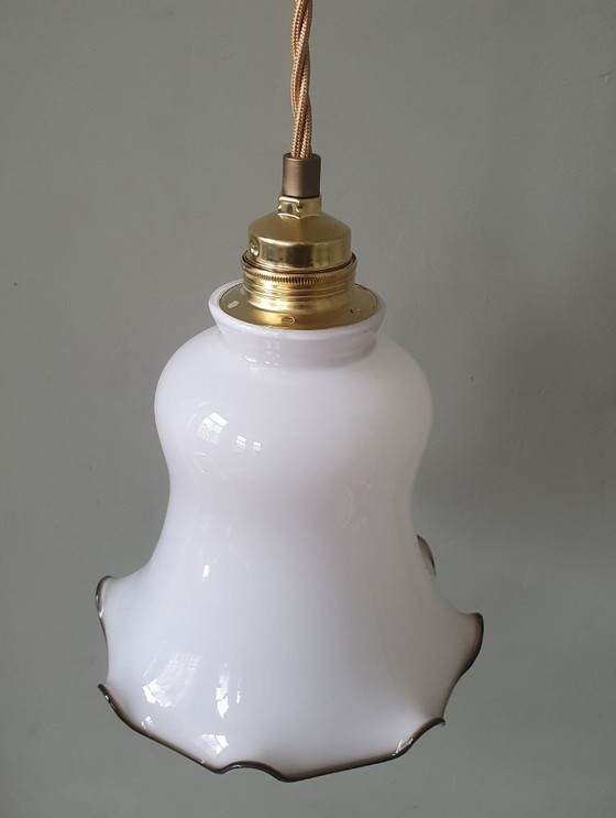 Image 1 of Lampada a sospensione floreale in vetro vintage con bordo decorativo