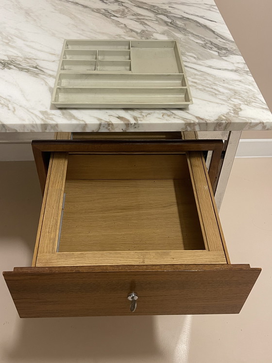 Image 1 of Bureau Florence Knoll