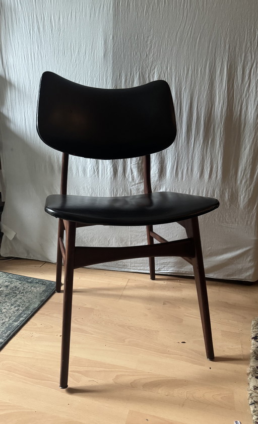 Hamar (eetkamer)- stoel door Louis van Teeffelen 
