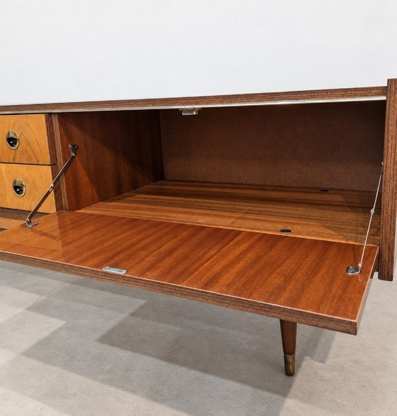 Credenza Lowboard Mid-Century Modern in radica di noce, anni '60-'70, Credenze, Legno, Metallo, Marrone (foto 8 di 11)