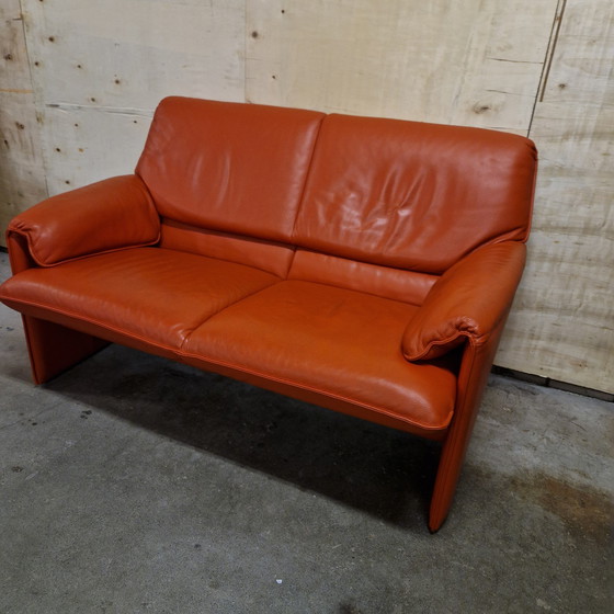 Image 1 of Leolux Bora Béta tweezitsbank leren bank oranje bank