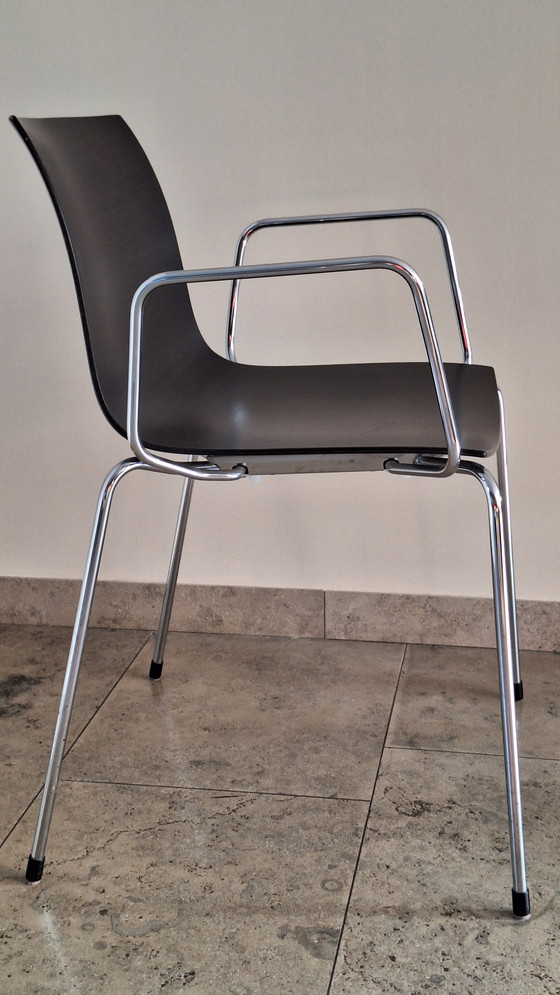 Image 1 of 4x Arper Catifa 46 chairs with armrests and wooden shell.