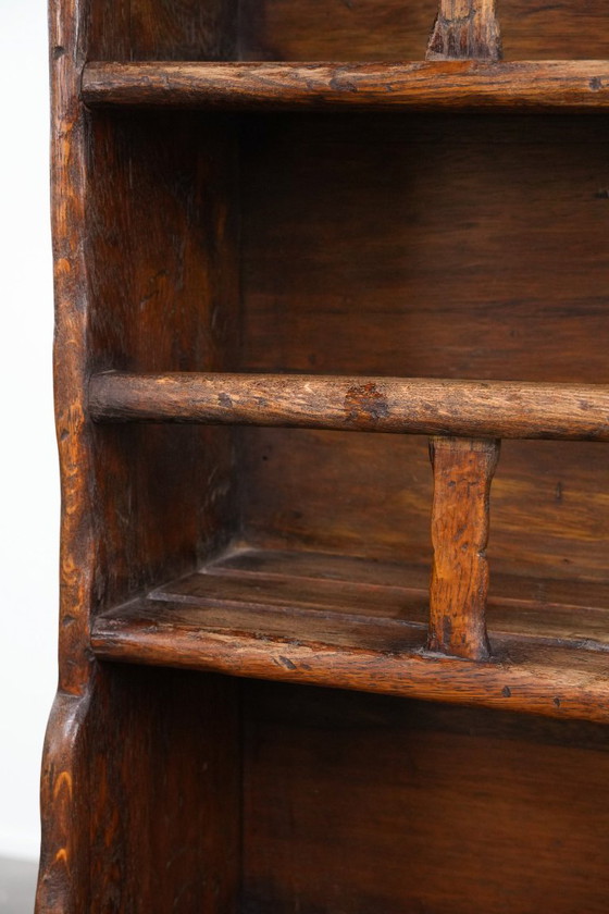 Image 1 of Cocina/alacena de madera de una casa de campo española de principios del siglo XX