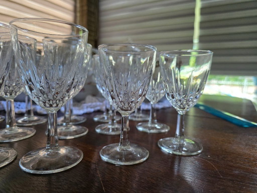 18-delige set originele kristallen glazen van het bekende Franse kwaliteitsmerk Cristal d'Arques, model Longchamp.