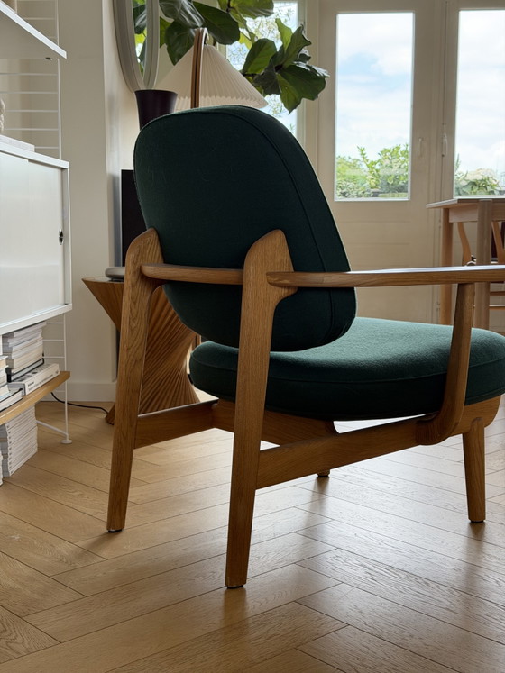 Image 1 of Fritz Hansen Fri™ Lounge Chair van Jaime Hayon – Eiken & Groene Bekleding (2019)