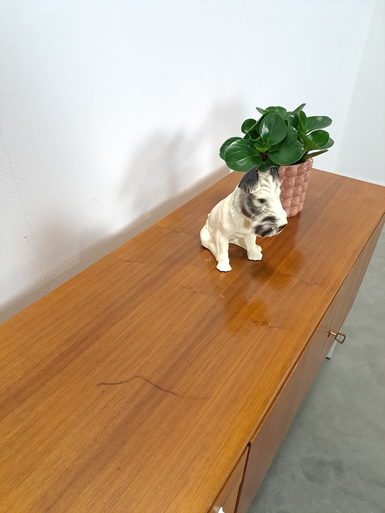 Image 1 of Furnieranrichte aus Schweden mit weißen Stahlbeinen