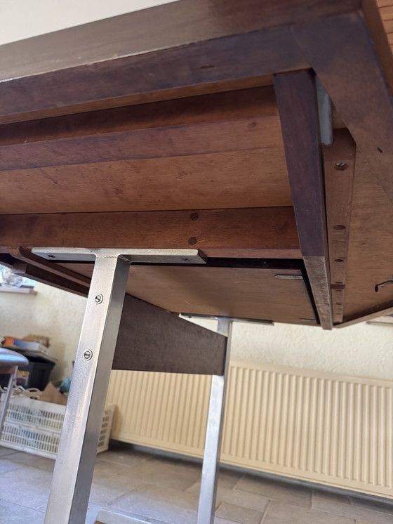 Image 1 of Eettafel-Set mit 4 Stoelen; 60er Jahre; Houten Blad; Metalen-Unterstell. Stoelen opnieuw bekleed.