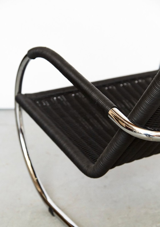 Image 1 of Sedia a sbalzo Anton Lorenz D35 e pouf C35 per Tecta