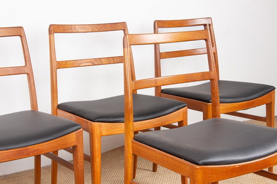Image 1 of Set of 4 Danish chairs in teak and new leather, model 430 by Arne Vodder for Sibast, 1960.