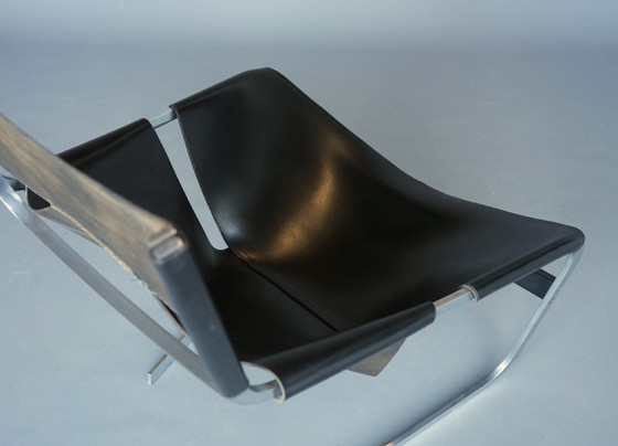 Image 1 of Loungefauteuil model F444 met zwarte lederen zitting, ontworpen door Pierre Paulin voor Artifort, jaren 70.