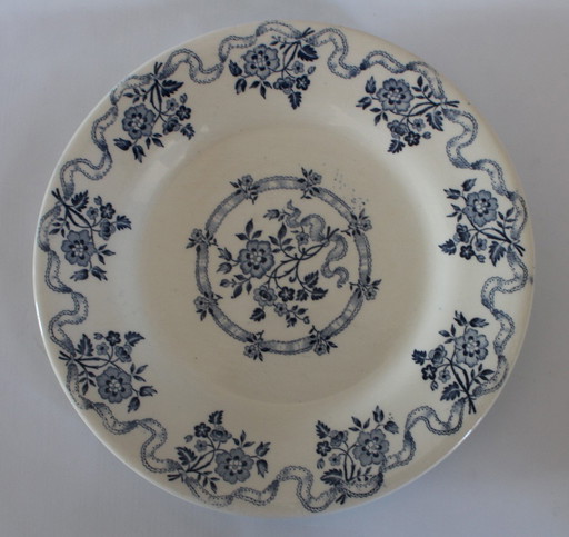 Gien plate, Osborne pattern, 1875 (choice of quantity)