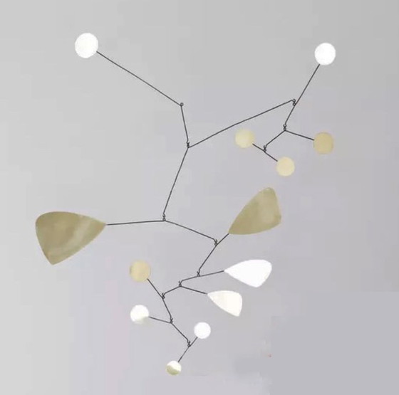 Image 1 of Escultura móvil muy grande de latón