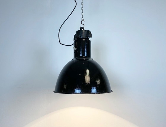 Image 1 of Suspension Bauhaus en émail noir industriel, années 1930