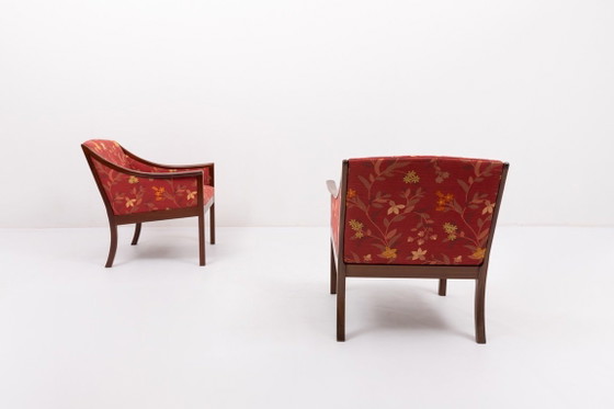 Image 1 of Paire de fauteuils élégants d'Ole Wanscher pour P. Jeppensen, Danemark des années 1960