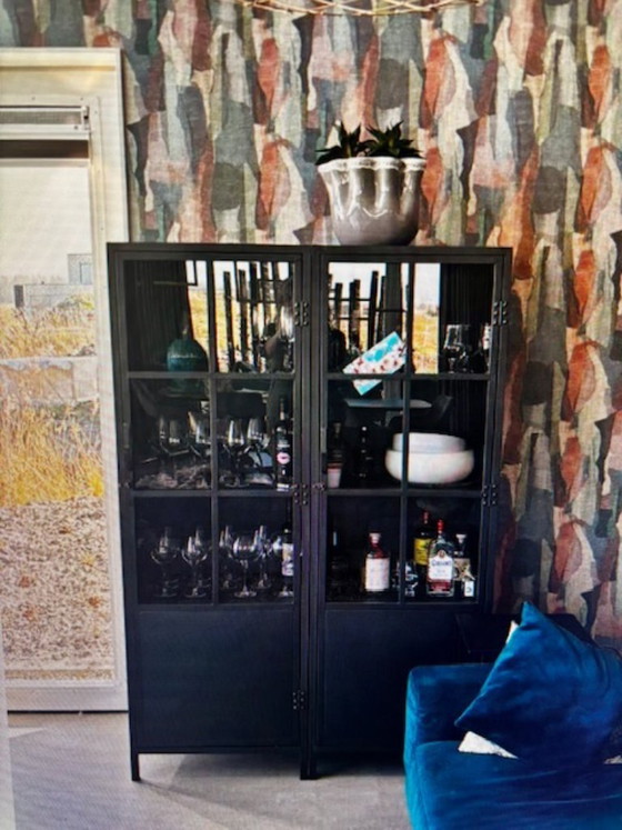 Image 1 of 2 credenze industriali nere (1,77 x 59,5 x 49,5 cm) €250 per 2 credenze!