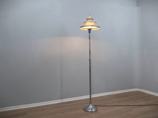 1930s Art Déco floor lamp in lacquered aluminum and chrome