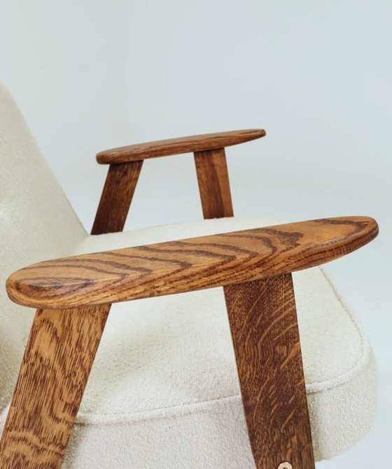 Image 1 of Sedia da salotto vintage in legno di quercia e imbottitura in bouclè Design scandinavo, restaurata, 1960