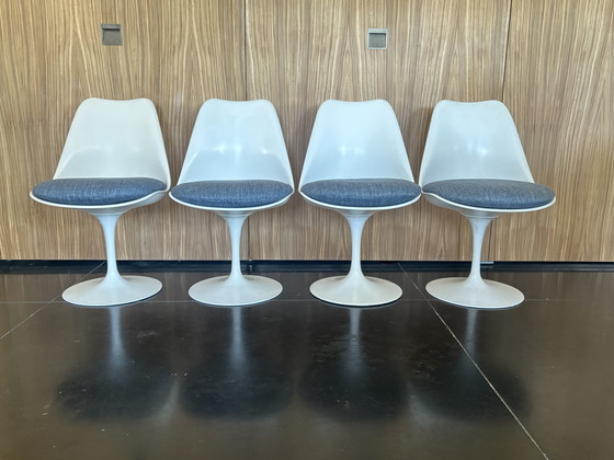 Image 1 of 4 x Tulip Chair Knoll international