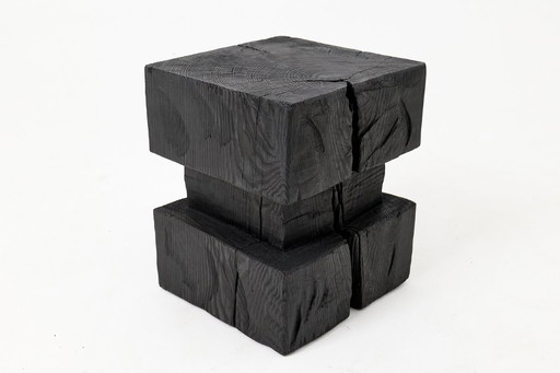 Sculpturale hardhouten bijzettafel, kruk, gebrand hout, handgesneden, Logniture