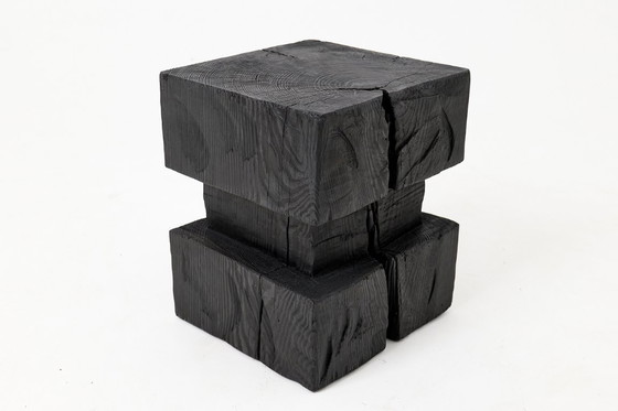 Image 1 of Sculpturale hardhouten bijzettafel, kruk, gebrand hout, handgesneden, Logniture