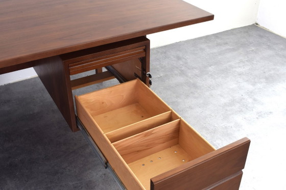 Mid-Century Large American Walnut Executive Desk – Wood (photo 16 of 18)