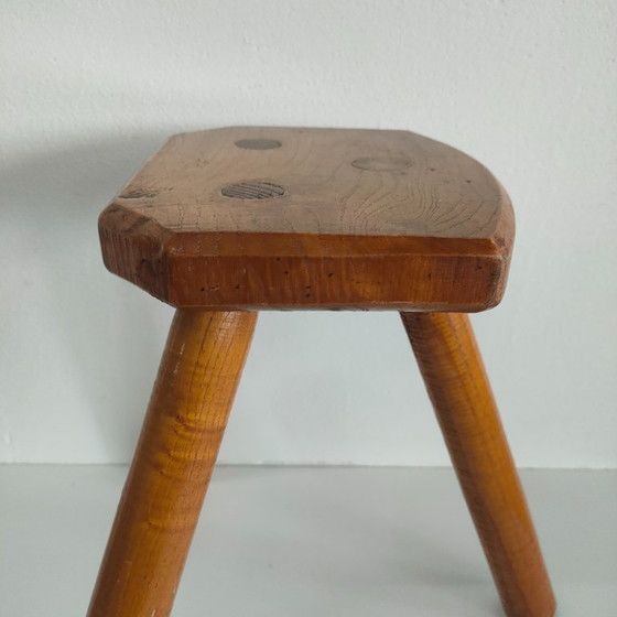 Image 1 of Vintage handgemaakt tripod boeren melkkrukje bijzetkrukje (eik)