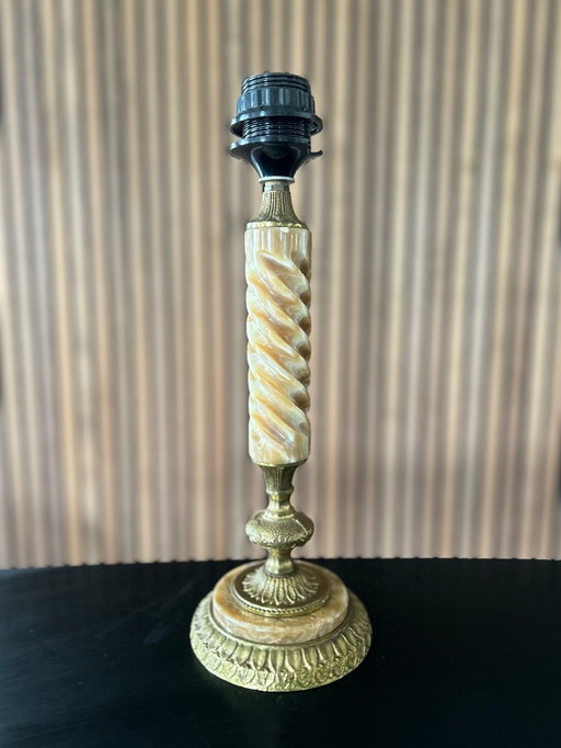Vintage tafellamp met beige marmeren en messing voet