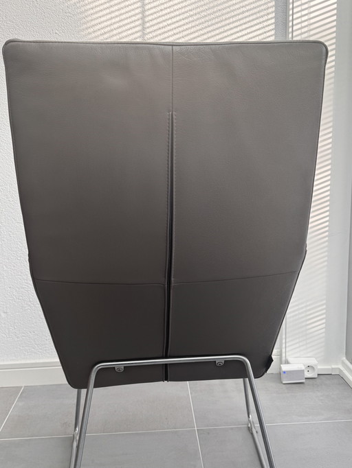 Le nostre moderne camere da letto confortevoli hanno il marchio LABEL