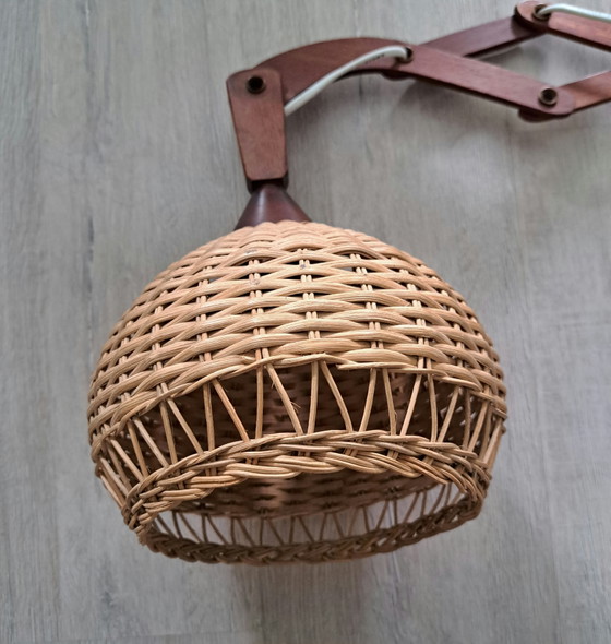 Vintage Teak Scissor Wall Lamp with Rattan Shade – 1960s/70s Scandinavian Design – Wall lights, Wicker, Wood (photo 8 of 9)