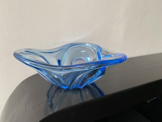 Image 1 of Gran cuenco de centro de mesa de Murano azul claro