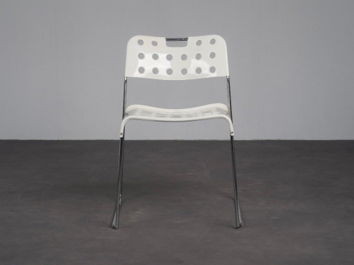 https://papadante.com/product/omstak-chair-by-rodney-kinsman-for-bieffeplast-italy-1970s/ – eetkamerstoelen (photo 2 of 8)