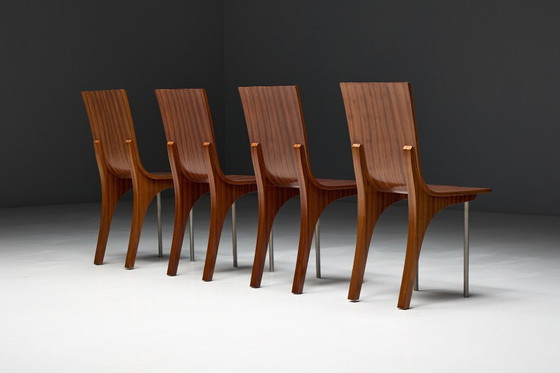 Image 1 of Chaises de salle à manger postmodernes en noyer, Italie, années 1980